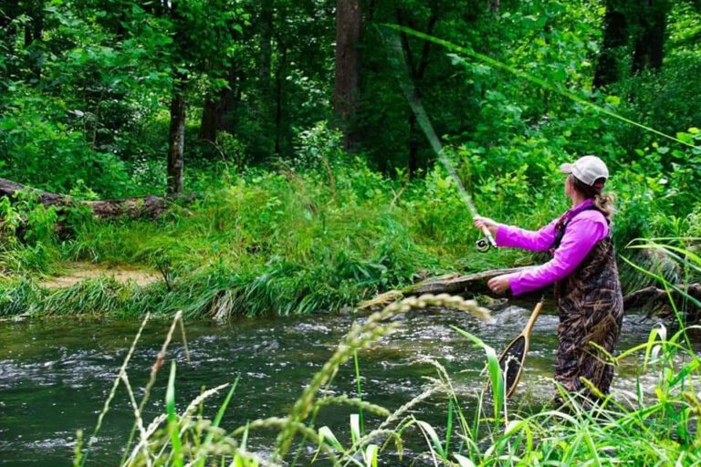 things-to-do-wolf-creek-fish-hatchery2