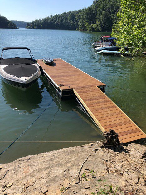 Clifty Creek Cabin located in Jamestown Kentucky on Lake Cumberland with Private Boat Dock
