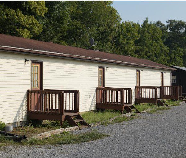 Riverside Retreat on the Cumberland River, Accommodations
