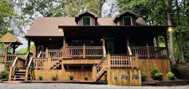 Lake Cumberland Hideaway Log Cabin Rental on Lake Cumberland