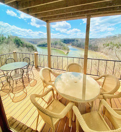 Sunset Ridge on Lake Cumberland, a beautiful lake view rental home
