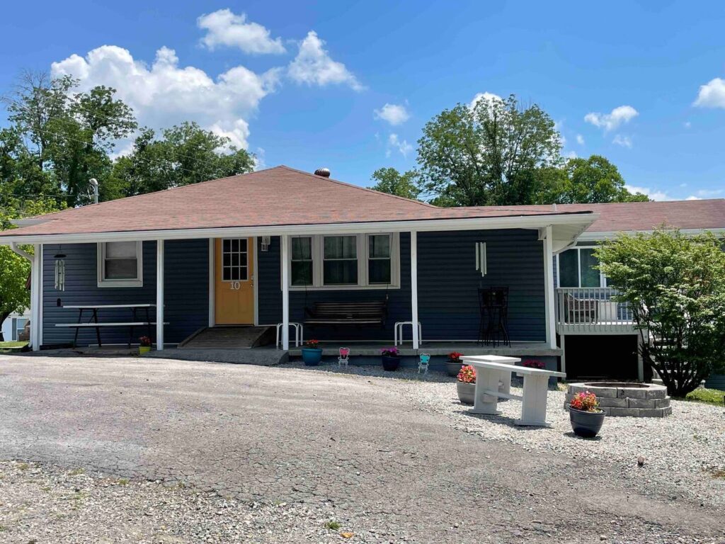 Lake Top Cabin - Lakeview Short term rental Property on Lake Cumberland