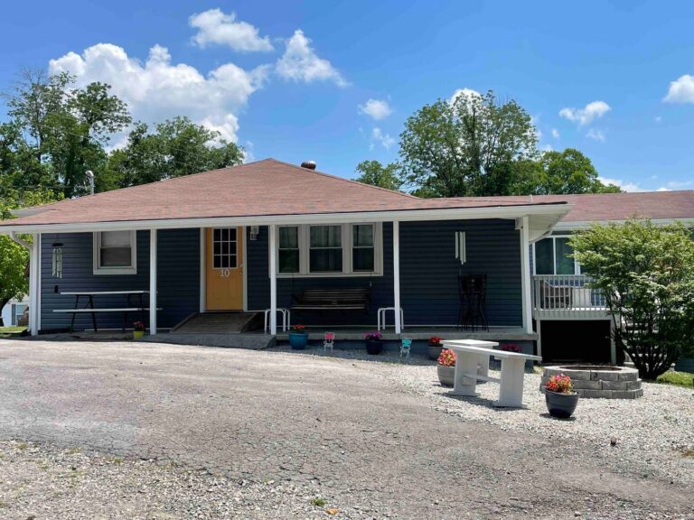 Lake Top Cabin - Lakeview Short term rental Property on Lake Cumberland