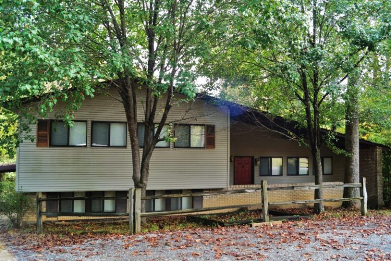 Serendipity Lake House, Accommodations in Jamestown KY